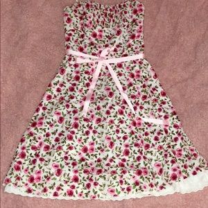 Floral A-line dress with peekaboo lace